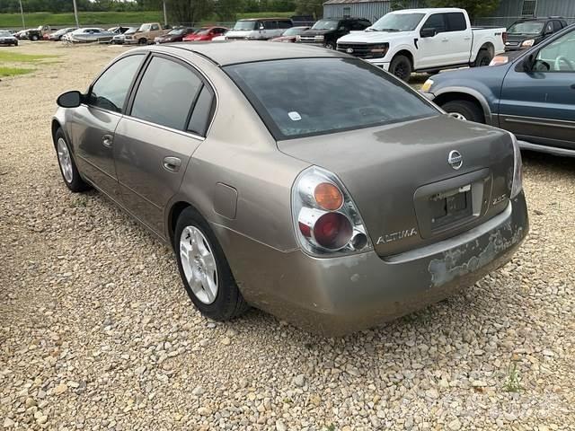 Nissan Altima Personbilar