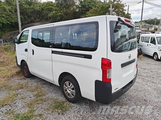 Nissan Caravan Minibussar