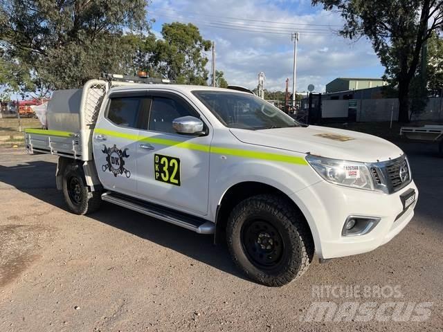Nissan Navara Flakbilar/Pickuper