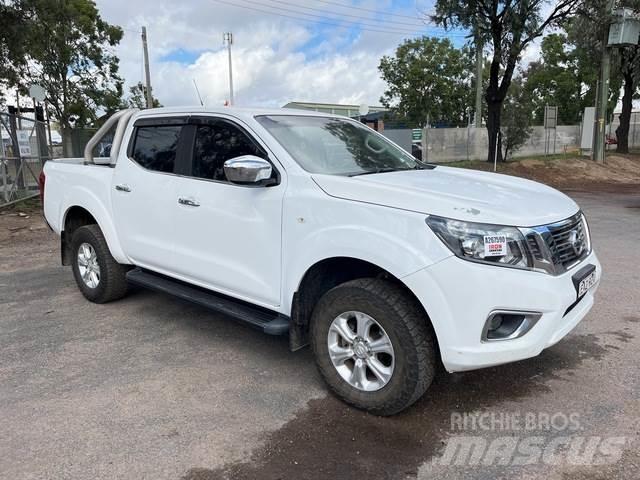 Nissan Navara Flakbilar/Pickuper