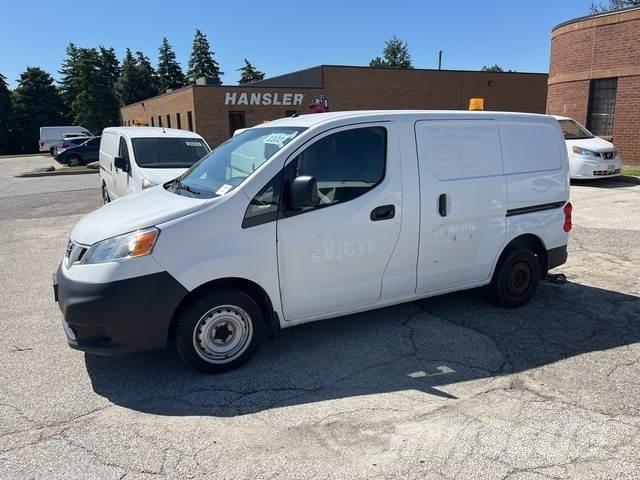 Nissan NV200 Lätta skåpbilar