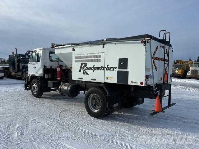 Nissan UD3300 Cementbil