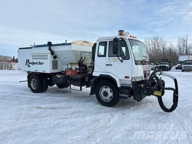 Nissan UD3300 Cementbil