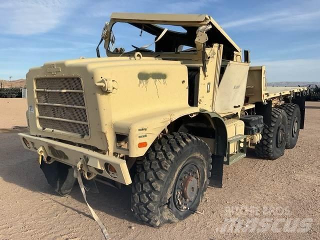 Oshkosh  Skåpbilar