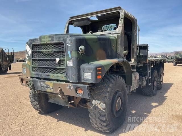 Oshkosh  Skåpbilar