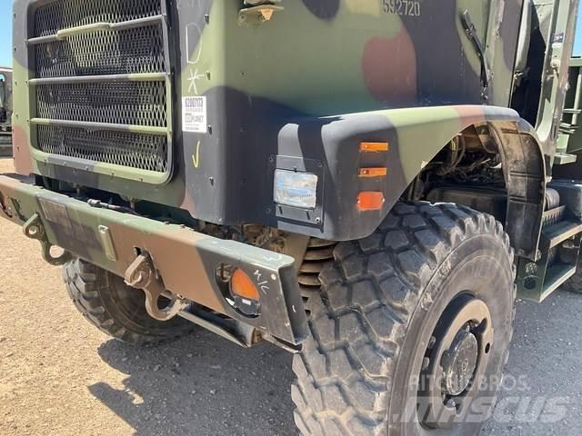 Oshkosh AMK23A1 Skåpbilar