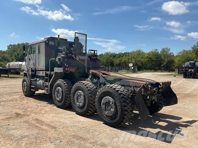 Oshkosh M1070 Bärgningsbilar