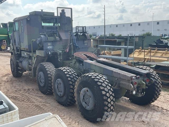 Oshkosh M1070 Bärgningsbilar