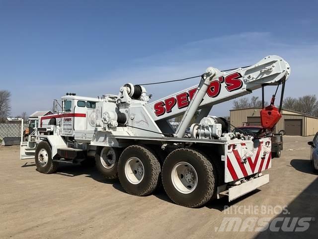 Oshkosh M911 Bärgningsbilar