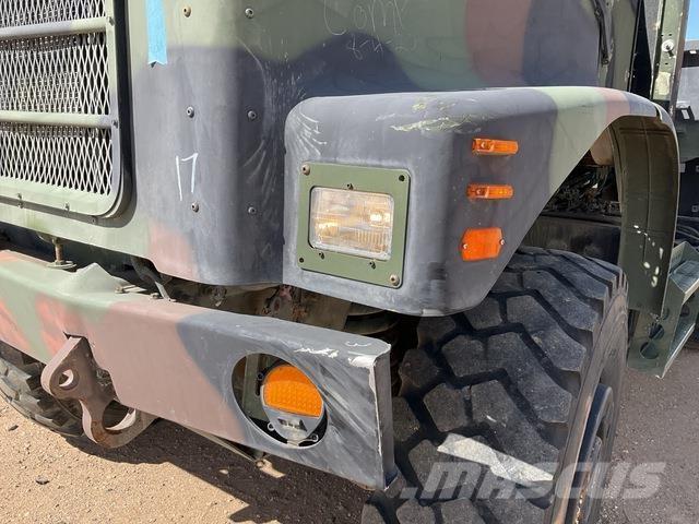 Oshkosh MTVR Skåpbilar