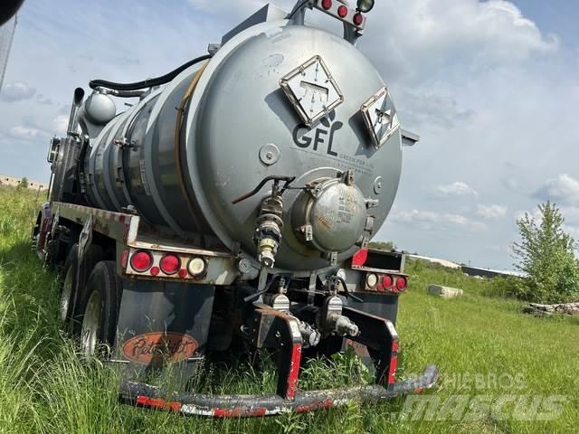 Peterbilt  Slamsugningsbil