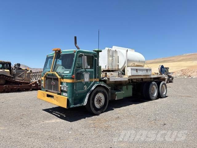 Peterbilt 320 Tankbilar