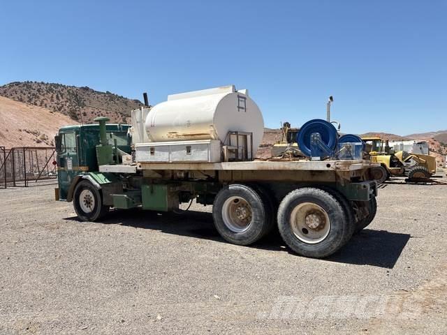 Peterbilt 320 Tankbilar