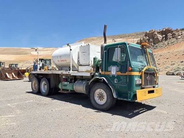 Peterbilt 320 Tankbilar