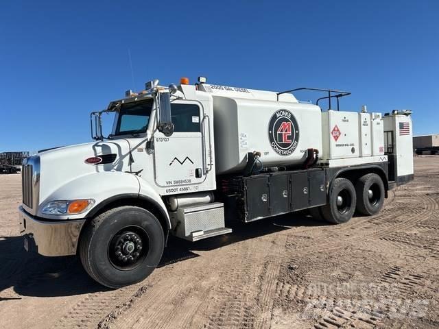 Peterbilt 335 Tankbilar