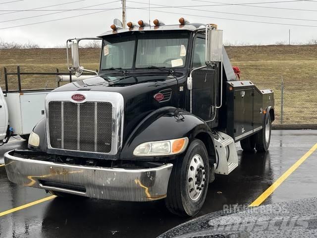 Peterbilt 335 Bärgningsbilar