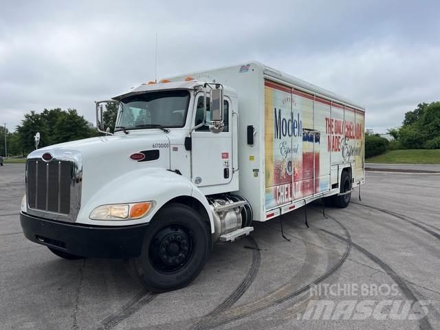 Peterbilt 337 Lastbilar för dryckesleveranser