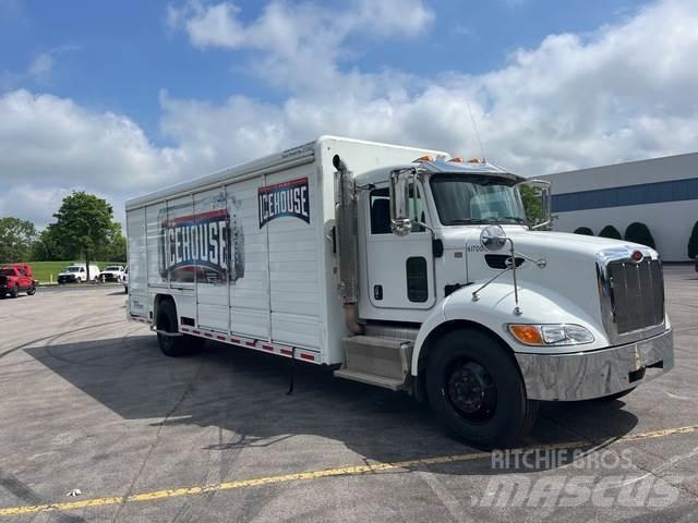 Peterbilt 337 Lastbilar för dryckesleveranser