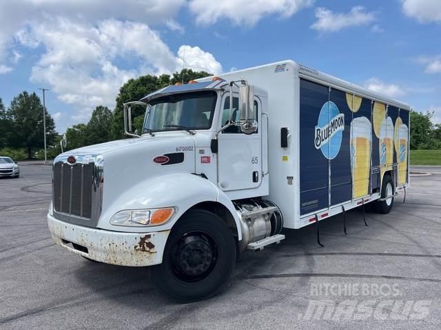 Peterbilt 337 Lastbilar för dryckesleveranser