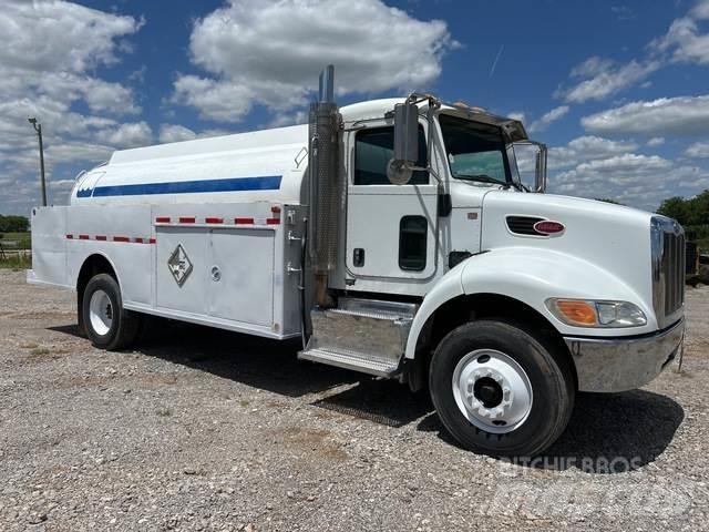Peterbilt 337 Tankbilar