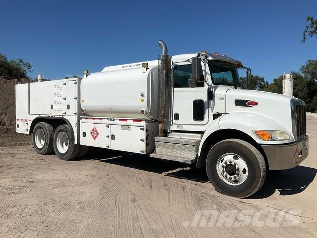 Peterbilt 348 Tankbilar