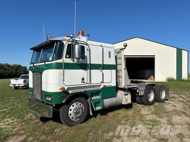 Peterbilt 362 Hytter och interiör