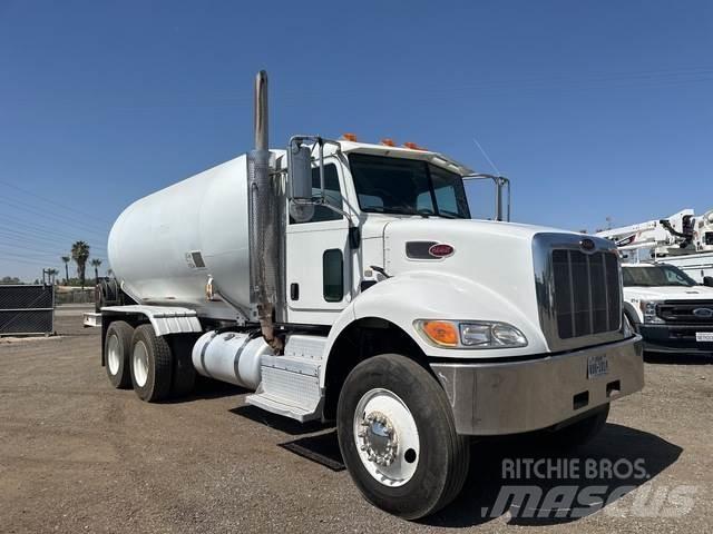 Peterbilt 382 Tankbilar