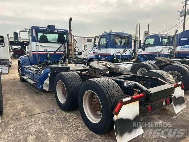 Peterbilt 384 Dragbilar