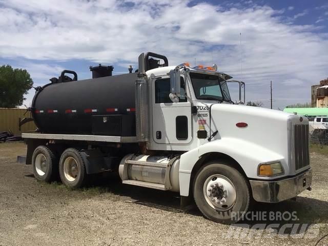 Peterbilt 385 Slamsugningsbil