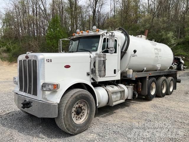 Peterbilt 389 Slamsugningsbil