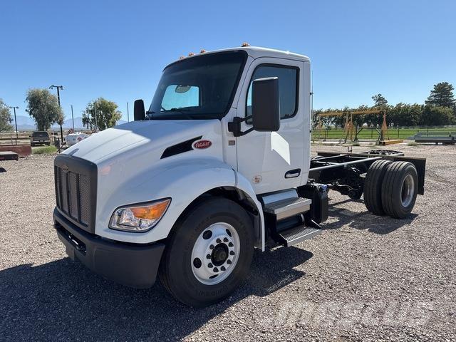 Peterbilt 537 Hytter och interiör