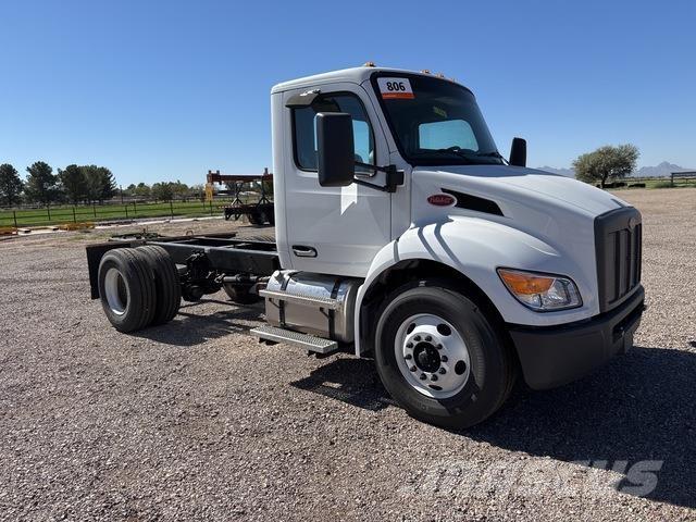 Peterbilt 537 Hytter och interiör