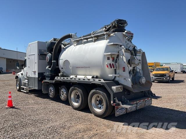 Peterbilt 548 Bandgrävare