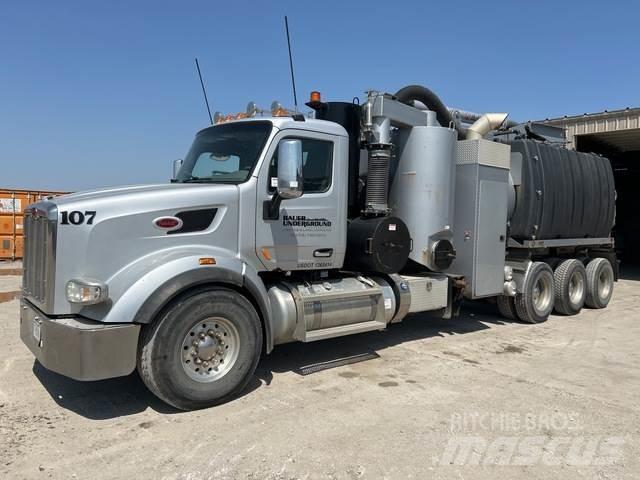 Peterbilt 567 Bandgrävare
