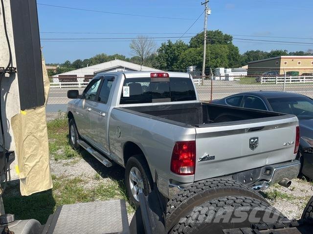 RAM 1500 Flakbilar/Pickuper