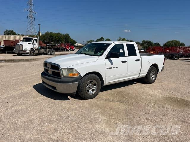 RAM 1500 Flakbilar/Pickuper