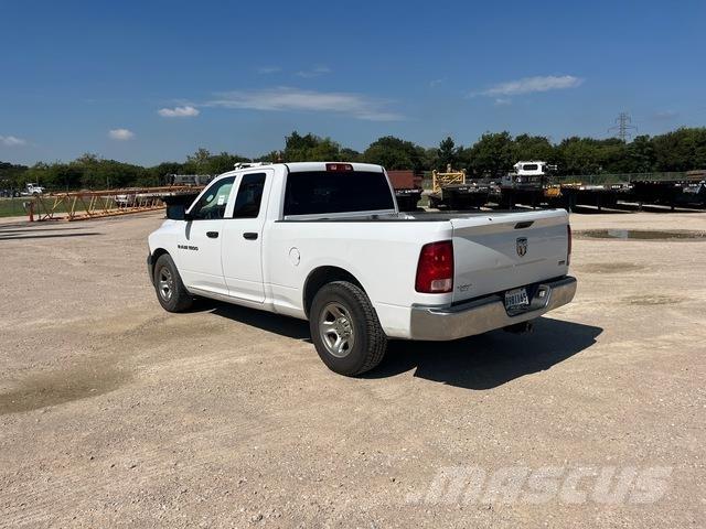 RAM 1500 Flakbilar/Pickuper