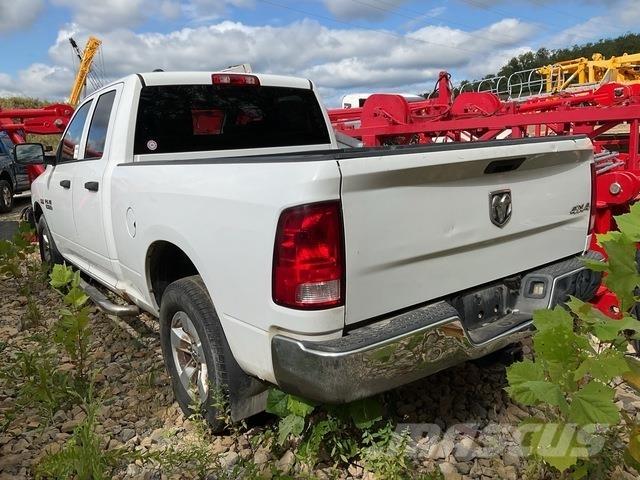 RAM 1500 Flakbilar/Pickuper