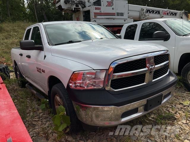 RAM 1500 Flakbilar/Pickuper