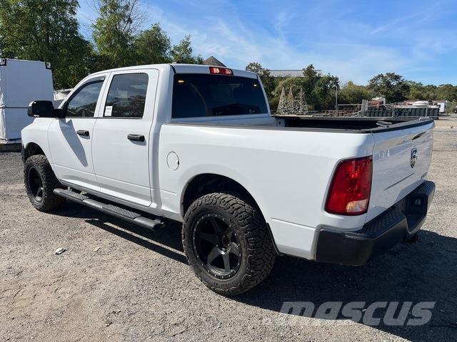 RAM 1500 Flakbilar/Pickuper