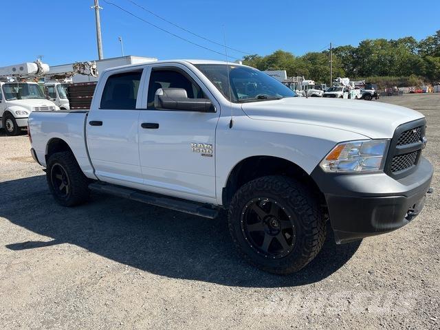 RAM 1500 Flakbilar/Pickuper