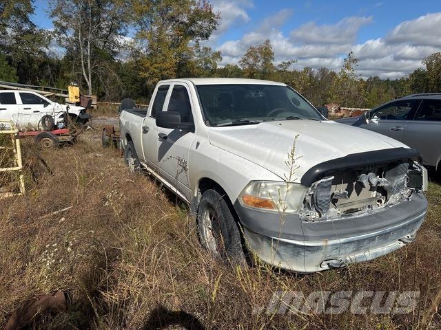 RAM 1500 Flakbilar/Pickuper