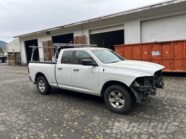 RAM 1500 Flakbilar/Pickuper