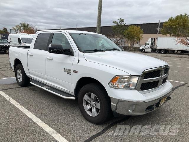 RAM 1500 Flakbilar/Pickuper