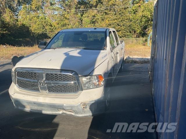 RAM 1500 Flakbilar/Pickuper