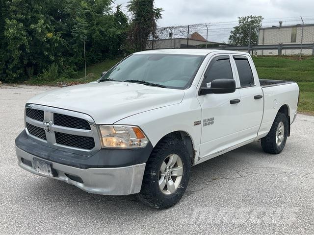 RAM 1500 Flakbilar/Pickuper
