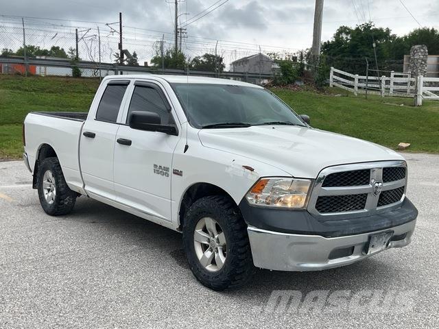 RAM 1500 Flakbilar/Pickuper