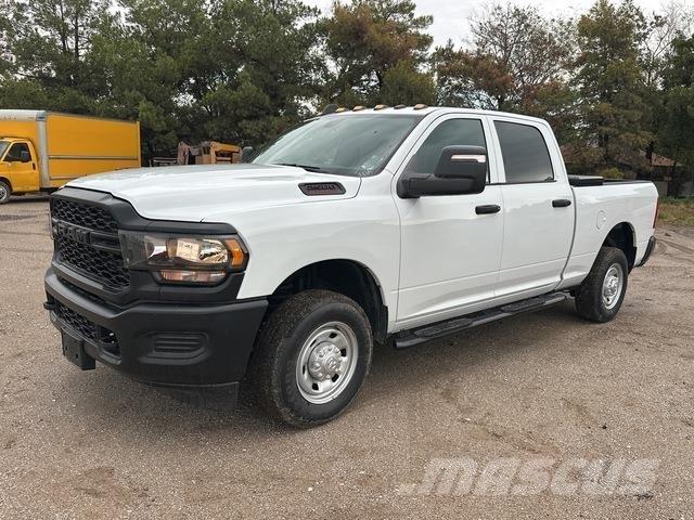 RAM 2500 Flakbilar/Pickuper