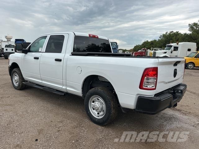 RAM 2500 Flakbilar/Pickuper