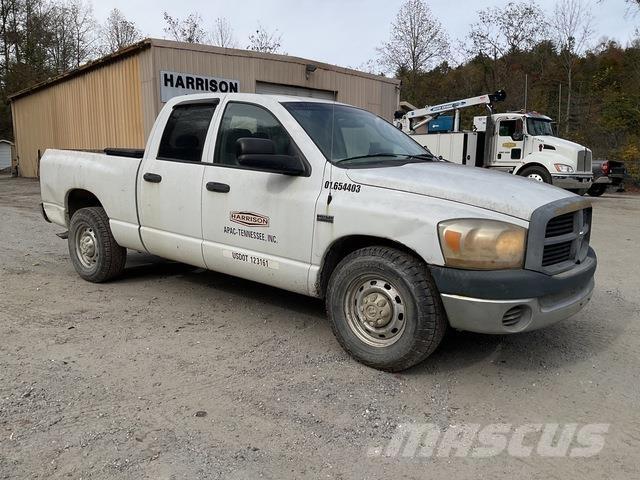 RAM 2500 Flakbilar/Pickuper